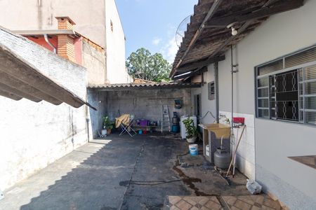 Casa à venda com 60m², 2 quartos e 1 vaga Casa à venda com 60m², 2 quartos e 1 vagaQuintal