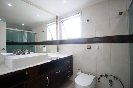 Apartamento para alugar com 137m², 3 quartos e 2 vagasBanheiro da Suíte