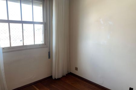 Apartamento para alugar com 147m², 4 quartos e 1 vaga Apartamento para alugar com 147m², 4 quartos e 1 vagaQuarto 2