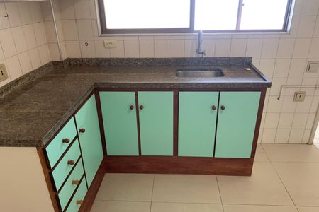 Apartamento para alugar com 147m², 4 quartos e 1 vaga Apartamento para alugar com 147m², 4 quartos e 1 vagaCozinha
