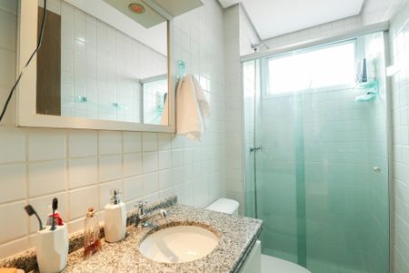 Apartamento para alugar com 65m², 2 quartos e 2 vagasBanheiro Social