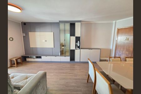 Apartamento para alugar com 120m², 3 quartos e 2 vagas Apartamento para alugar com 120m², 3 quartos e 2 vagasSala