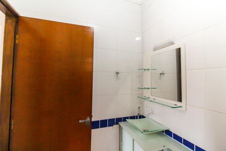 Casa de condomínio à venda com 50m², 2 quartos e 1 vagaBanheiro