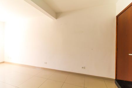 Casa de condomínio à venda com 50m², 2 quartos e 1 vagaSala/Cozinha
