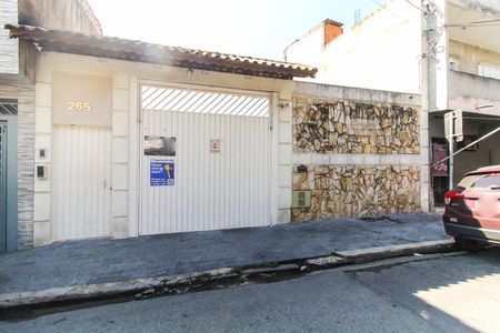 Casa de condomínio à venda com 50m², 2 quartos e 1 vagaFachada + Placa