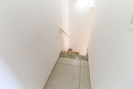 Casa de condomínio à venda com 50m², 2 quartos e 1 vagaHall