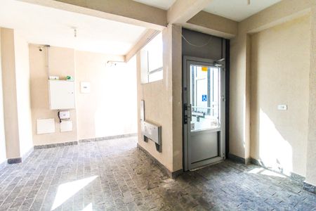 Casa de condomínio à venda com 50m², 2 quartos e 1 vagaÁrea externa