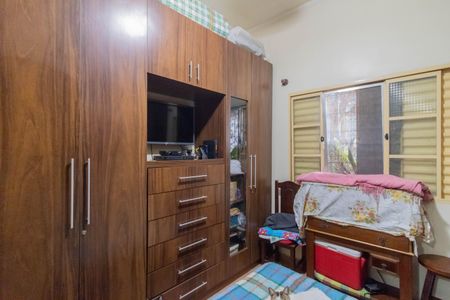 Casa à venda com 264m², 5 quartos e 3 vagasQuarto 1