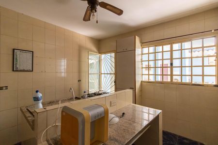 Casa à venda com 264m², 5 quartos e 3 vagasCasa 2 - Cozinha