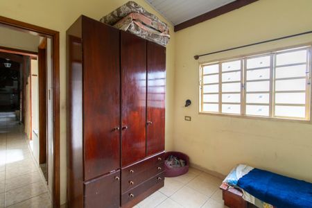 Casa à venda com 264m², 5 quartos e 3 vagasQuarto Externo 