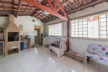 Casa à venda com 264m², 5 quartos e 3 vagasEspaço Gourmet