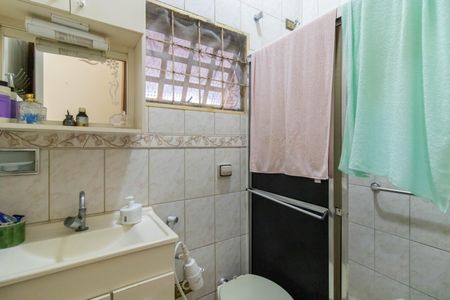 Casa à venda com 264m², 5 quartos e 3 vagasBanheiro 2
