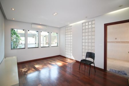 Casa à venda com 3 quartos, 144m² em Planalto Paulista, São Paulo
