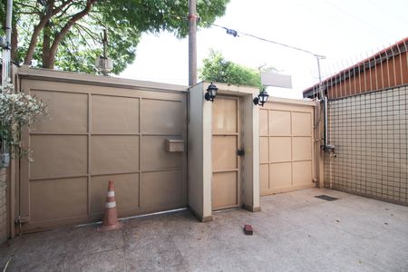 Casa à venda com 144m², 3 quartos e 3 vagas Casa à venda com 144m², 3 quartos e 3 vagasÁrea comum