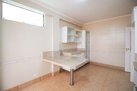 Casa à venda com 144m², 3 quartos e 3 vagas Casa à venda com 144m², 3 quartos e 3 vagasCozinha