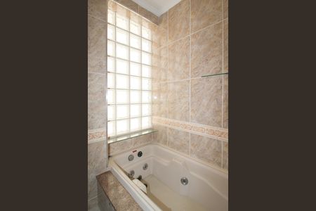 Casa à venda com 144m², 3 quartos e 3 vagas Casa à venda com 144m², 3 quartos e 3 vagasBanheiro Suíte