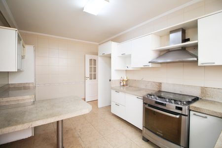 Casa à venda com 144m², 3 quartos e 3 vagas Casa à venda com 144m², 3 quartos e 3 vagasCozinha