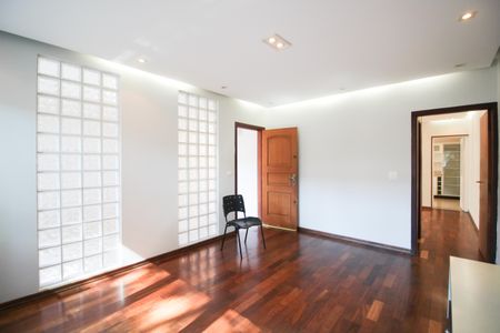 Casa à venda com 3 quartos, 144m² em Planalto Paulista, São Paulo