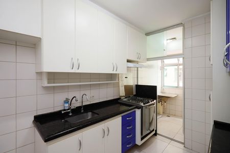 Apartamento à venda com 62m², 2 quartos e 1 vaga Apartamento à venda com 62m², 2 quartos e 1 vagaCozinha - Armários