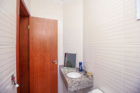 Casa à venda com 108m², 3 quartos e 1 vagaBanheiro da Suíte