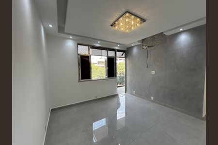 Apartamento para alugar com 75m², 3 quartos e sem vagaSala