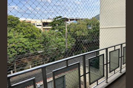 Apartamento para alugar com 75m², 3 quartos e sem vagaVaranda