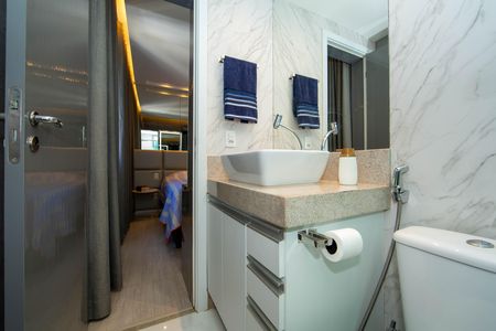 Apartamento à venda com 87m², 3 quartos e 2 vagas Apartamento à venda com 87m², 3 quartos e 2 vagasBANHEIRO1