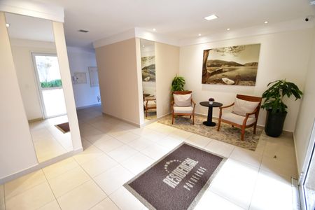 Apartamento para alugar com 80m², 2 quartos e 2 vagasHall social
