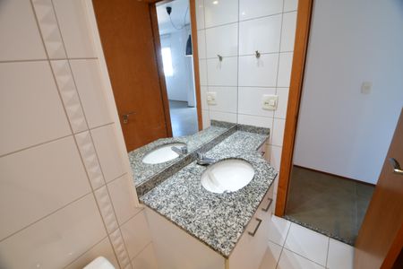 Apartamento para alugar com 80m², 2 quartos e 2 vagasBanheiro Social