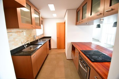 Apartamento para alugar com 80m², 2 quartos e 2 vagasCozinha