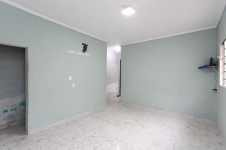 Sala  de casa para alugar com 2 quartos, 200m² em Parque Guarani, São Paulo