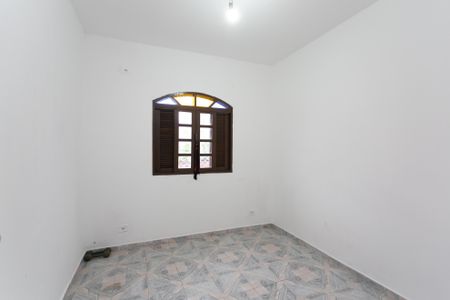 Quarto  de casa para alugar com 2 quartos, 200m² em Parque Guarani, São Paulo