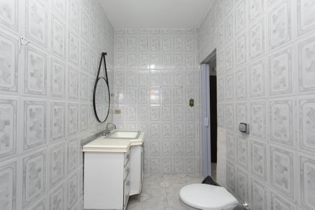 Casa para alugar com 200m², 3 quartos e 1 vaga Casa para alugar com 200m², 3 quartos e 1 vagaBanheiro da Suíte
