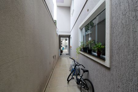 Casa para alugar com 120m², 3 quartos e 4 vagasCorredor externo