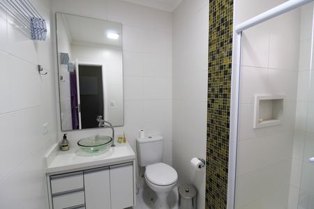 Casa para alugar com 120m², 3 quartos e 4 vagasBanheiro do Quarto 2