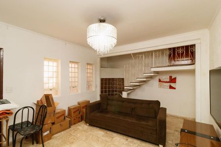 Sala de casa para alugar com 2 quartos, 120m² em Parque Casa de Pedra, São Paulo