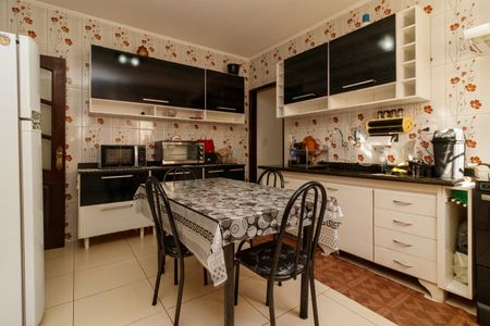 Cozinha de casa para alugar com 2 quartos, 120m² em Parque Casa de Pedra, São Paulo