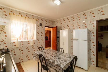 Cozinha de casa para alugar com 2 quartos, 120m² em Parque Casa de Pedra, São Paulo