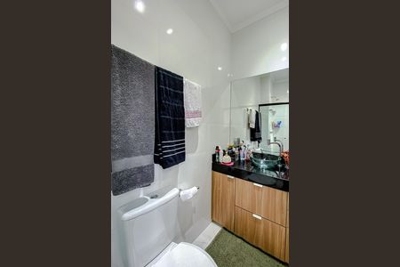 Casa à venda com 135m², 3 quartos e 2 vagasBanheiro da Suíte