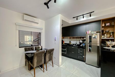 Casa à venda com 135m², 3 quartos e 2 vagasSala