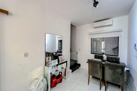 Sala de casa à venda com 3 quartos, 135m² em Água Rasa, São Paulo