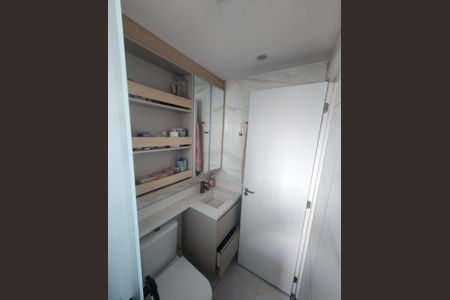 Apartamento para alugar com 46m², 2 quartos e 1 vaga Apartamento para alugar com 46m², 2 quartos e 1 vagaBanheiro