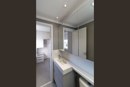 Apartamento à venda com 69m², 2 quartos e 2 vagas Apartamento à venda com 69m², 2 quartos e 2 vagasBanheiro da Suíte