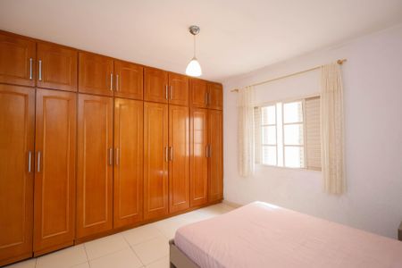 Casa à venda com 185m², 2 quartos e 1 vagaQuarto 2