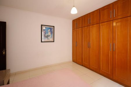 Casa à venda com 185m², 2 quartos e 1 vagaQuarto 2