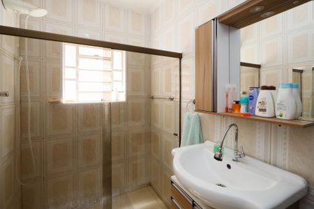 Casa à venda com 185m², 2 quartos e 1 vagaBanheiro