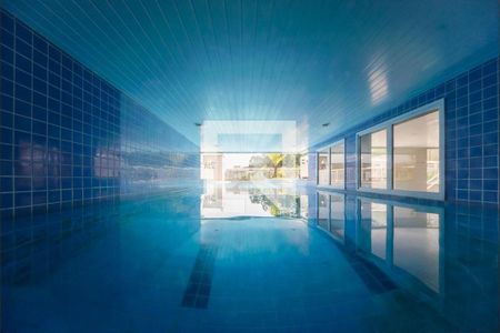 Apartamento à venda com 153m², 4 quartos e 2 vagas Apartamento à venda com 153m², 4 quartos e 2 vagasÁrea comum - Piscina