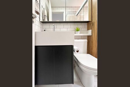 Apartamento à venda com 153m², 4 quartos e 2 vagas Apartamento à venda com 153m², 4 quartos e 2 vagasBanheiro da Suíte