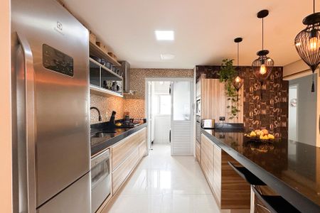 Apartamento à venda com 153m², 4 quartos e 2 vagas Apartamento à venda com 153m², 4 quartos e 2 vagasCozinha