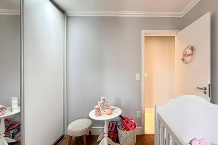 Apartamento à venda com 153m², 4 quartos e 2 vagas Apartamento à venda com 153m², 4 quartos e 2 vagasQuarto 2